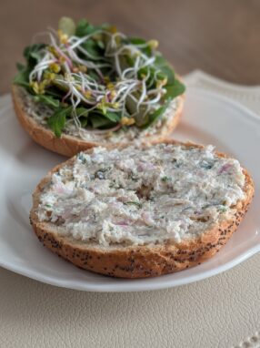 Pasta kanapkowa z wędzonej ryby (np. jesiotra, halibuta)