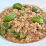 Risotto z bobem, boczkiem i parmezanem