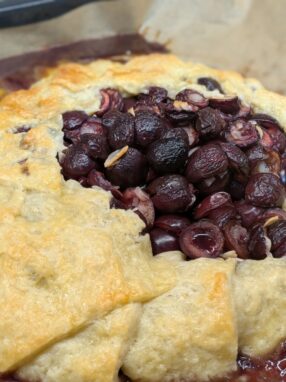 Galette (tarta) ze świeżymi czereśniami